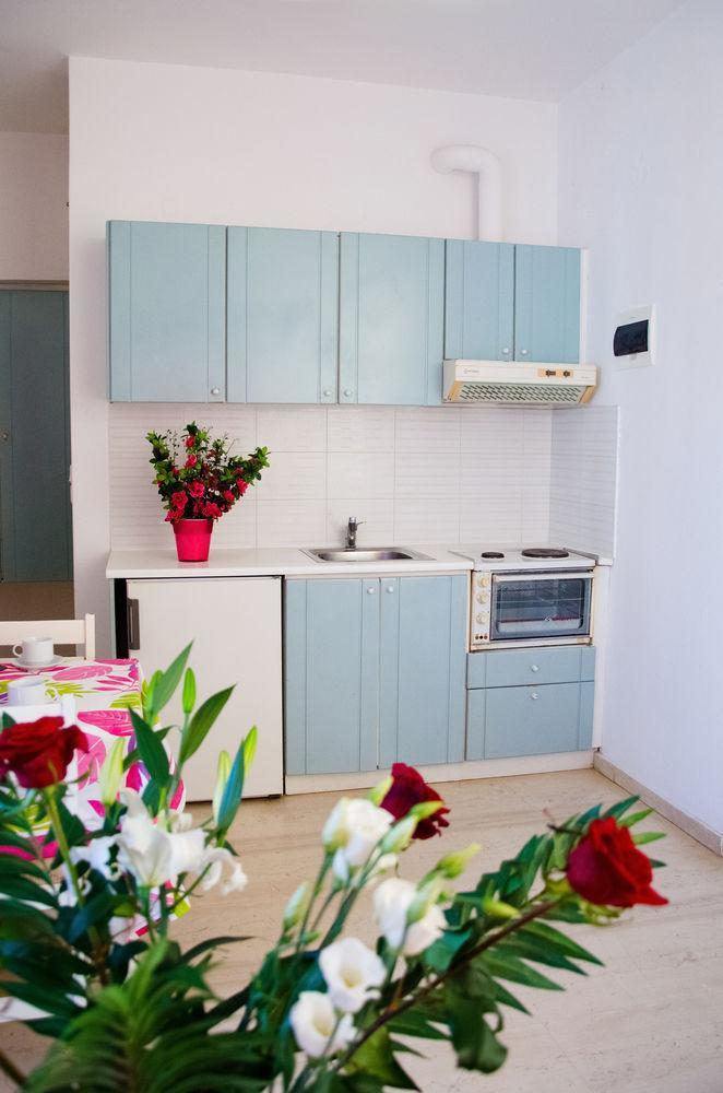 Galini Apartments Плакиас Экстерьер фото